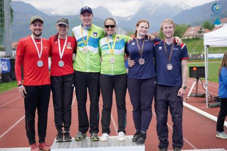 Den Habjan Malavašič in Ana Umer  - 1. mesto ukrivljeni lok mešana ekipa